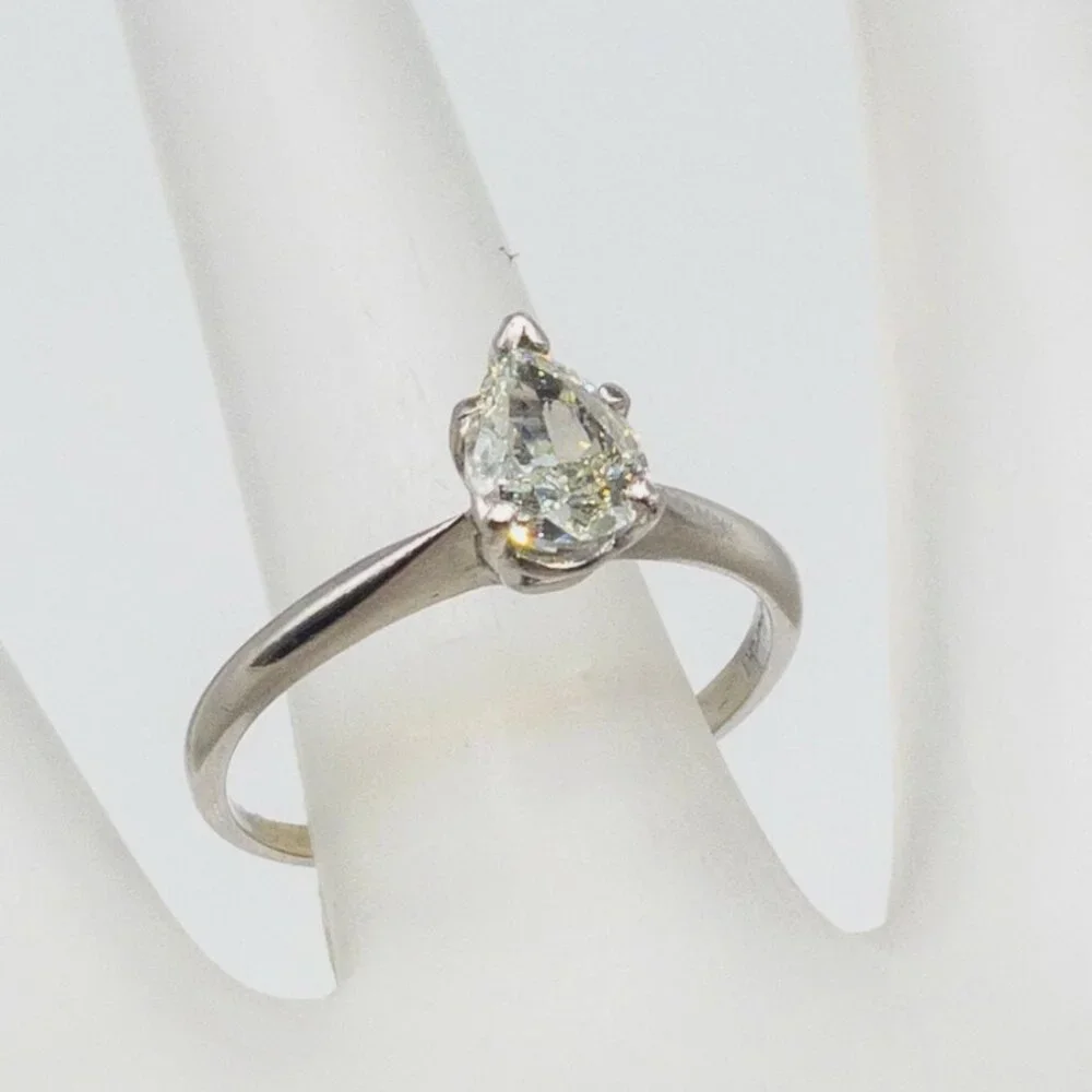1ct Pear Cut SI1 J Diamond Platinum Wedding Ring